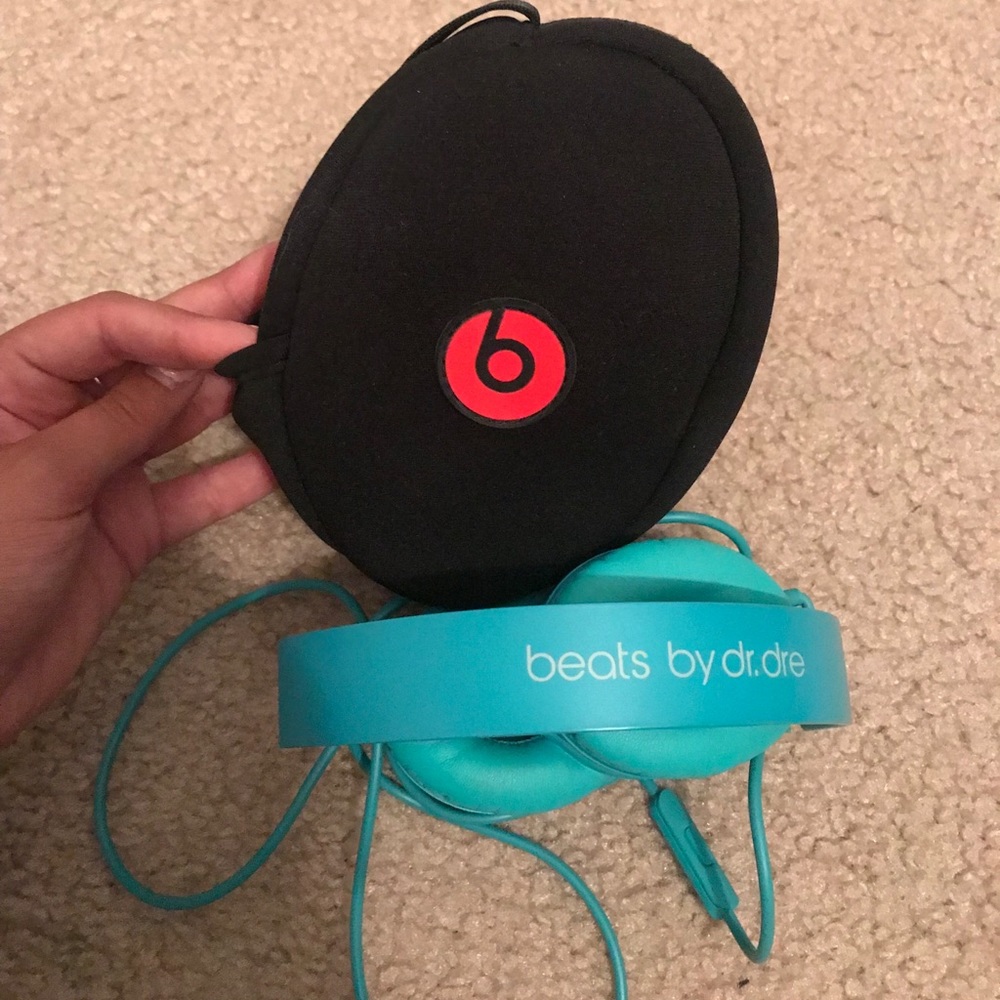 Beats - Picture 3 of 5